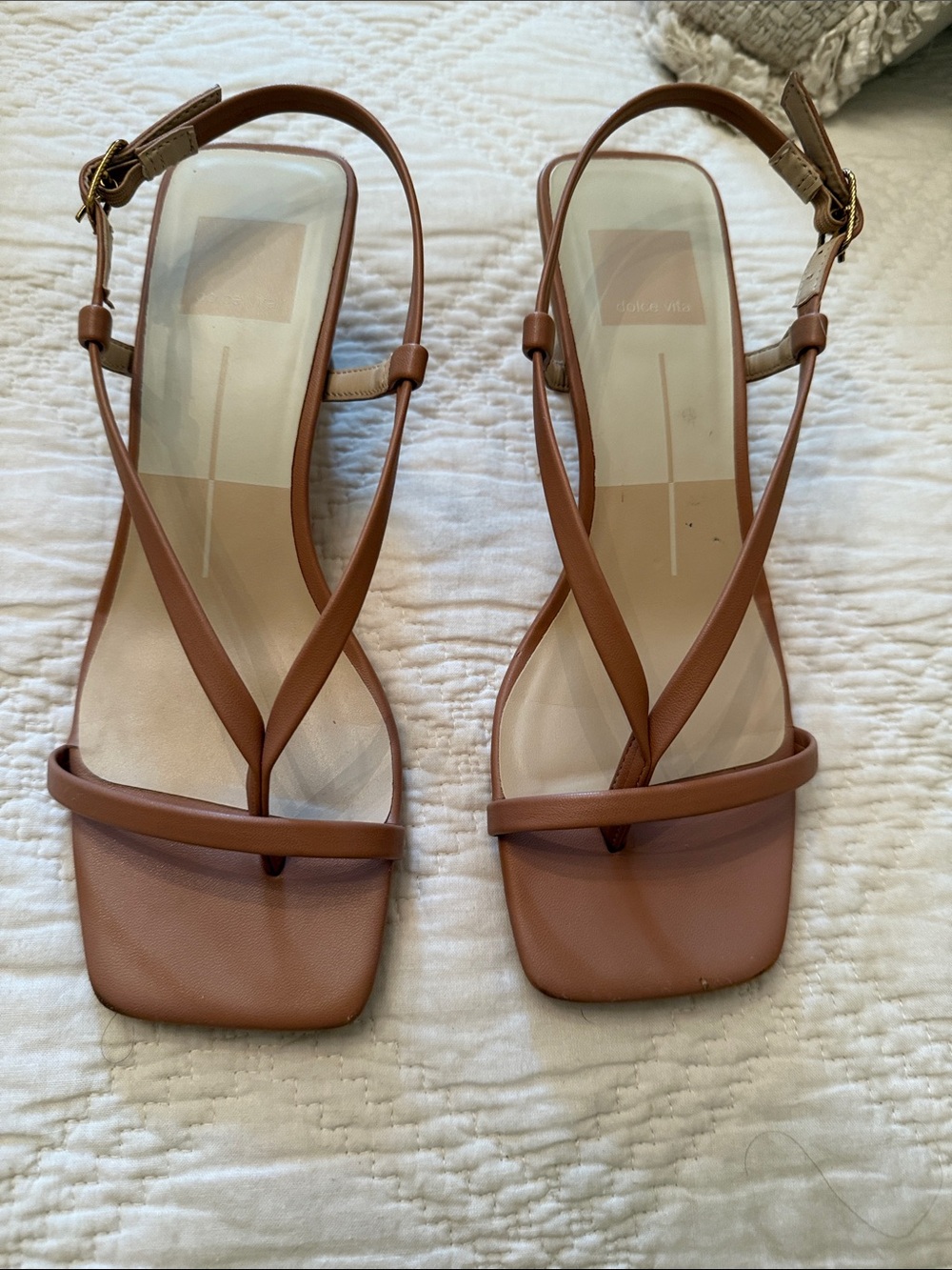 Dolce Vita Braxton sandal in Whiskey leather